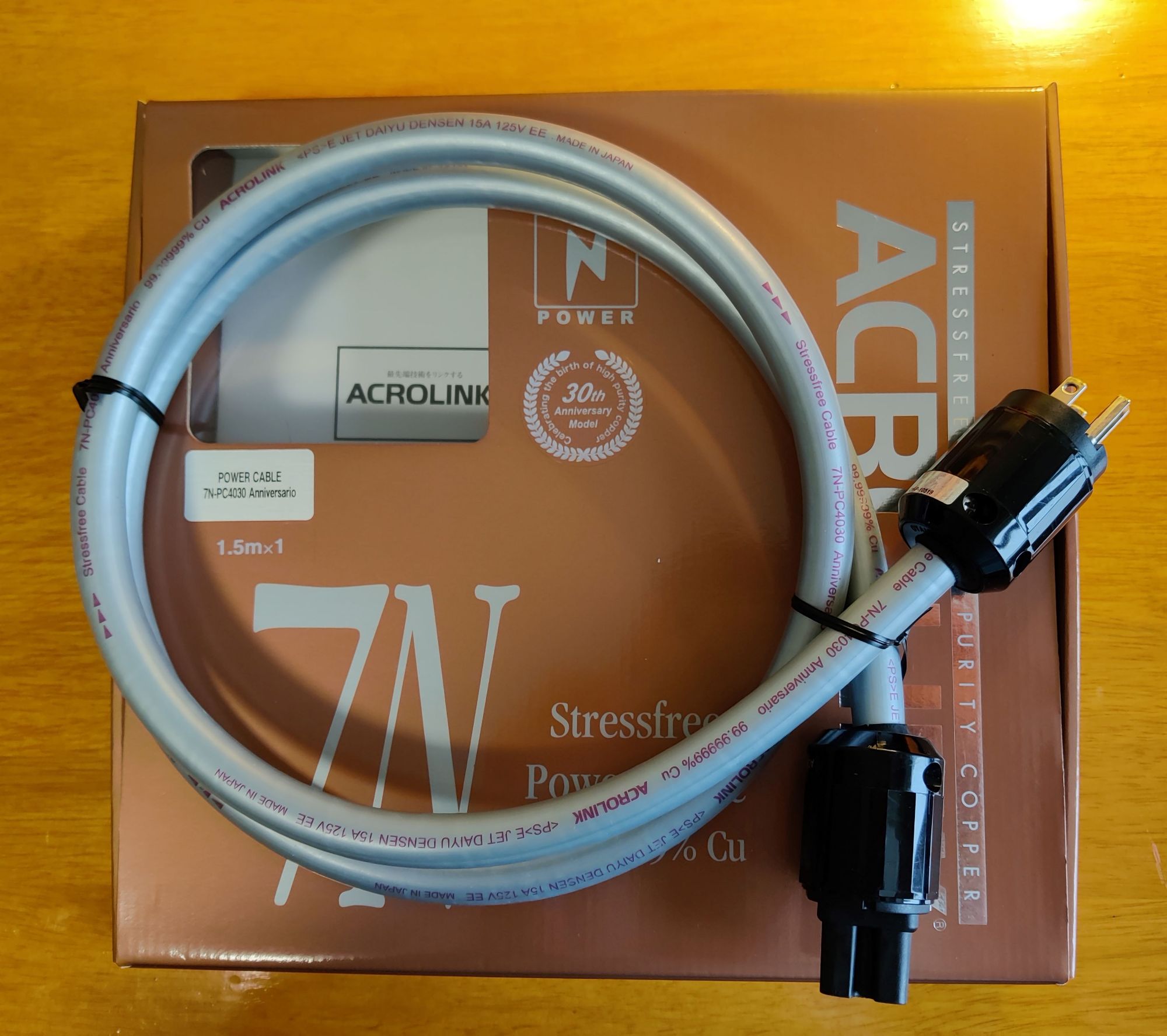 Силовой кабель Аcrоlink 7N-РС4030 Аnniversariо, Оyаidе P-079/C-079,  Оyaidе Р-037/C-037