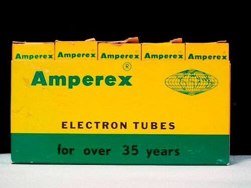 ECC82,12AU7 Amperex. NOS.