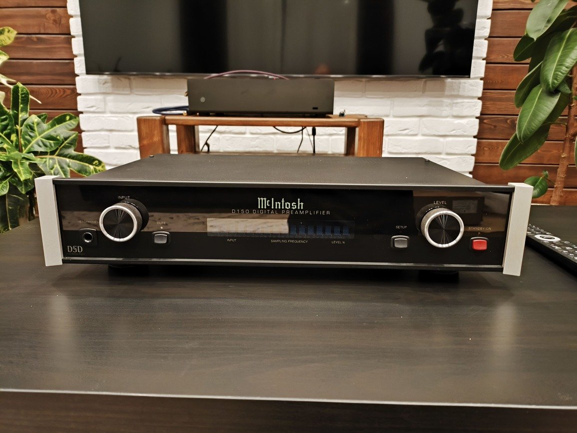 Mcintosh D150