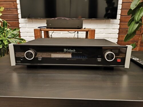 Mcintosh D150