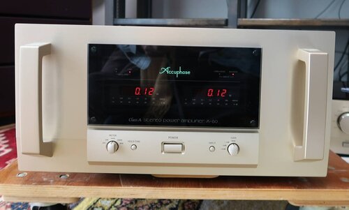 Accuphase A-60 А класс . 220-240 вольт